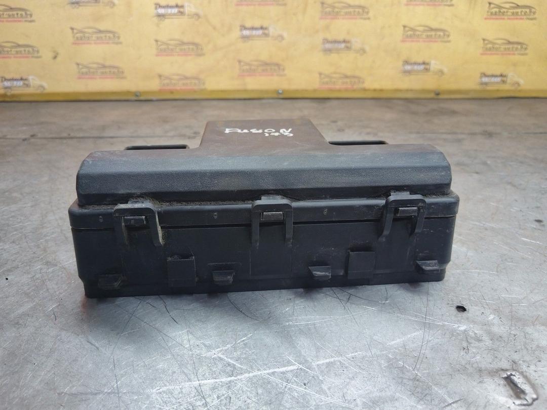 Блок предохранителей A9TUHS Ford Fusion купить в магазине запчастей бу