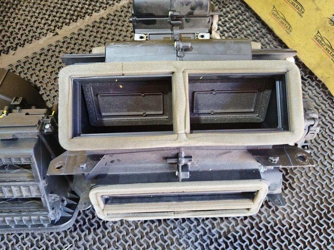 Моторчик заслонки печки ESRH0G Ford Fusion купить с доставкой