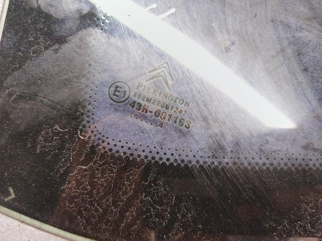 Стекло кузовное боковое левое S251O2 Citroen C3 - Фото 2