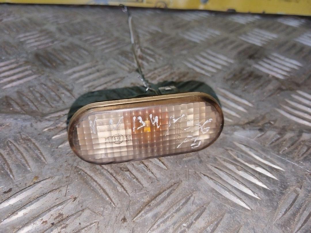 Повторитель передний левый 78DYAS Volkswagen Passat