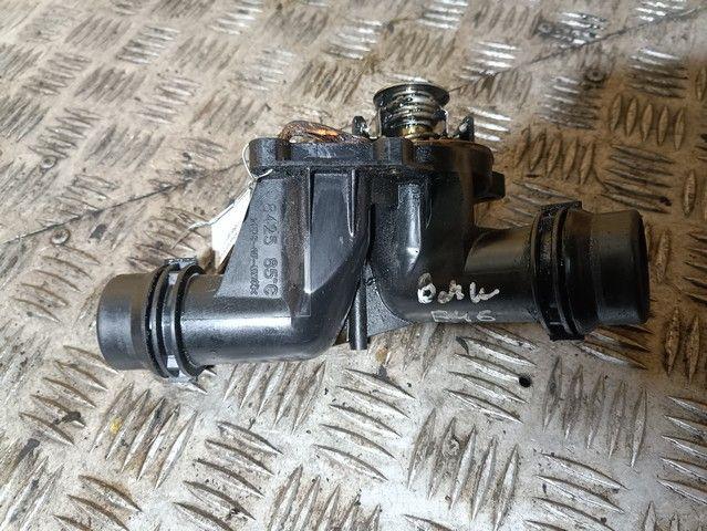 Корпус термостата 8L8C4C BMW 3 E46 - Фото 4