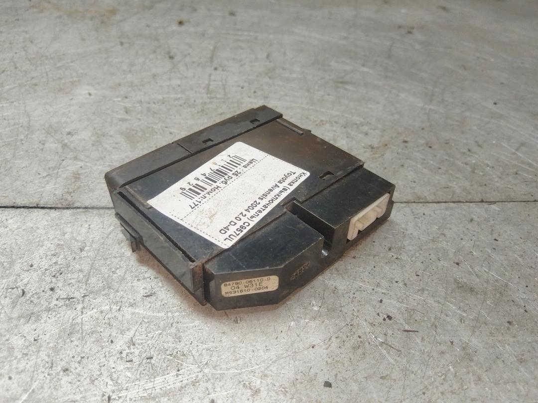 Кнопка (выключатель) C957UL Toyota Avensis купить