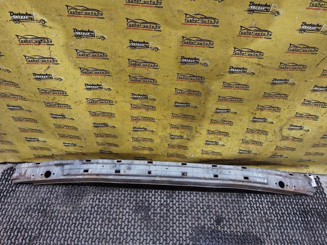 Усилитель бампера переднего T5X0S9 Peugeot 405