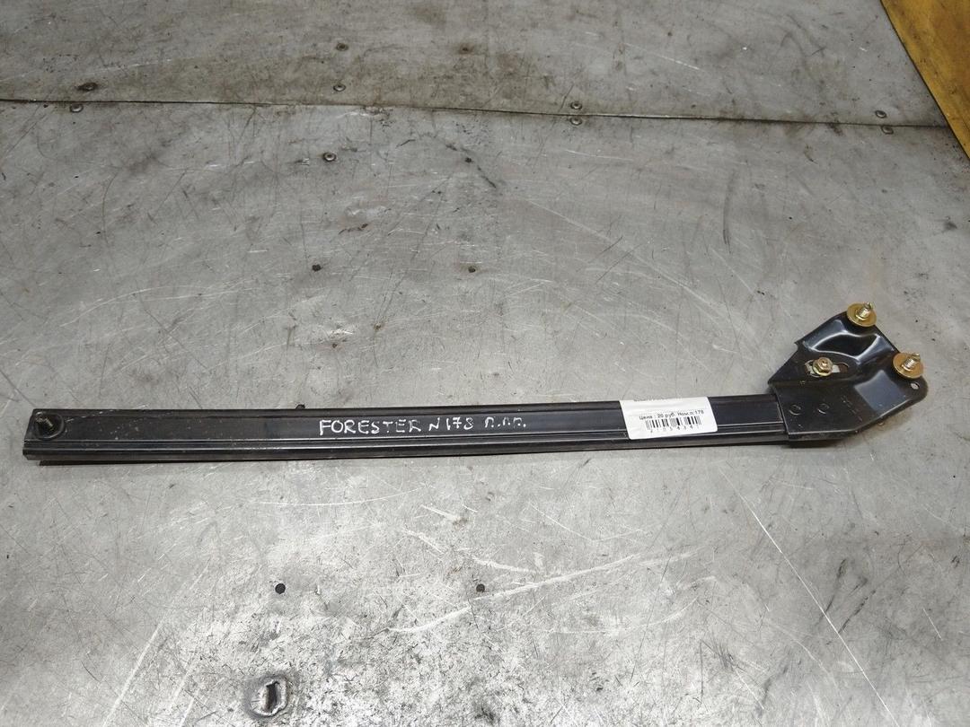 Направляющая стекла 3UBSS4 Subaru Forester - Фото 1