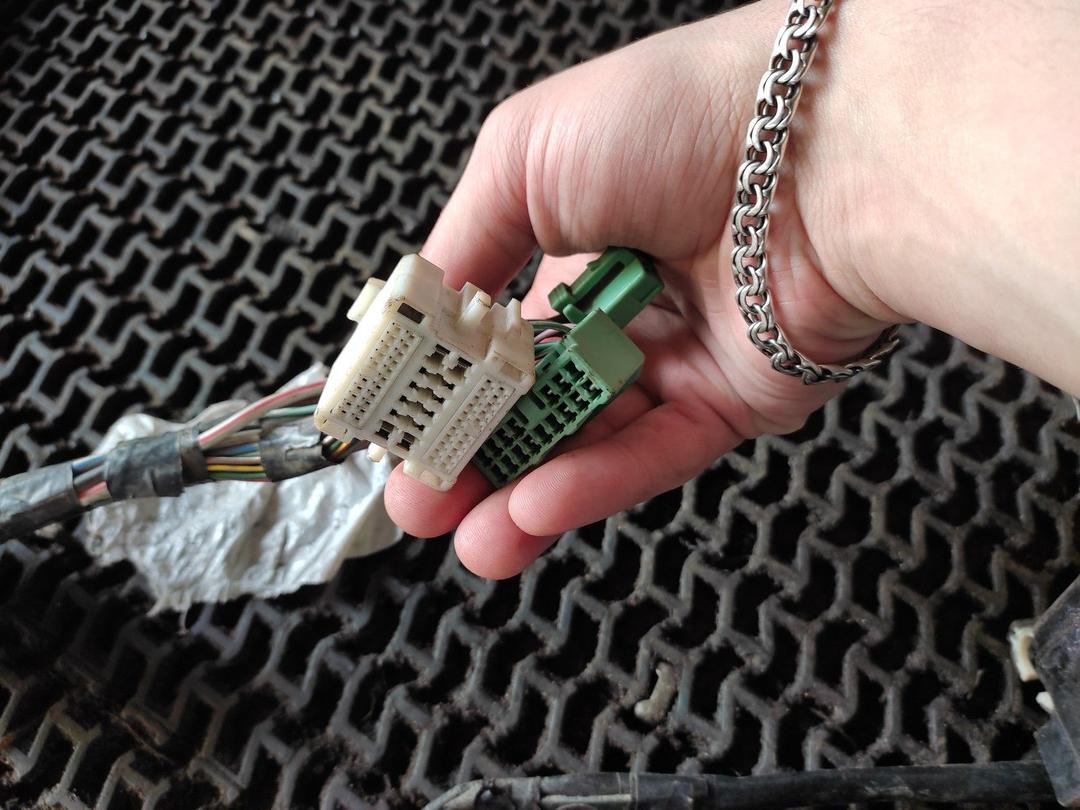 Проводка H3PEE4 Mazda MPV - Фото 7