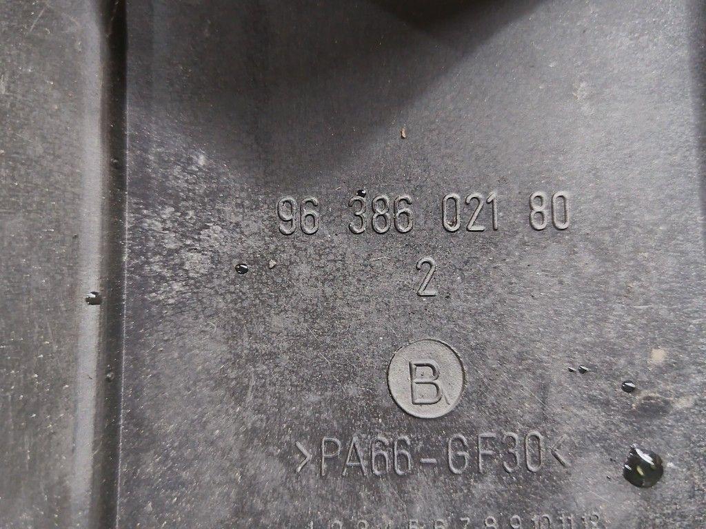 Клапанная крышка LKUBP2 Peugeot 307 - Фото 4