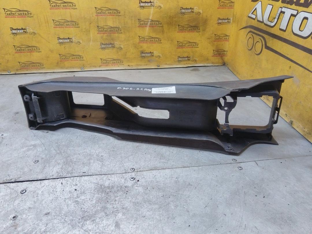 Консоль салона (кулисная часть) ZCRTO0 Peugeot 306 купить в магазине запчастей бу