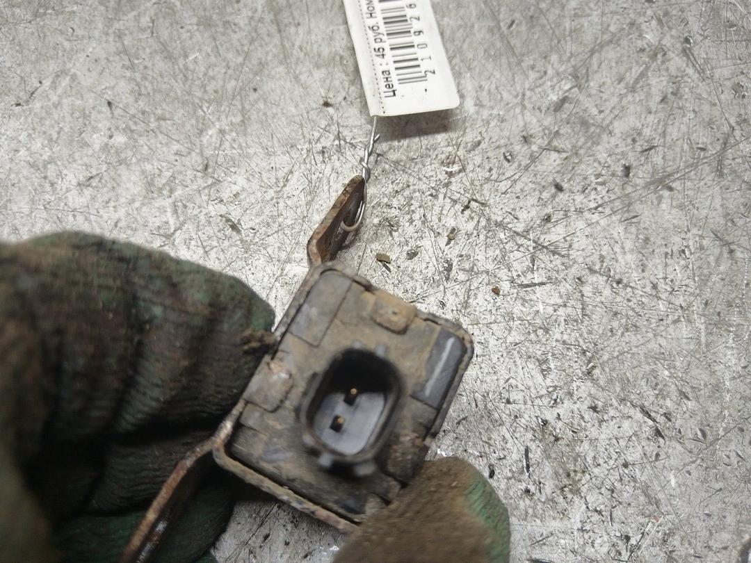 Датчик удара 1Y9FVZ Toyota Corolla купить в магазине запчастей бу