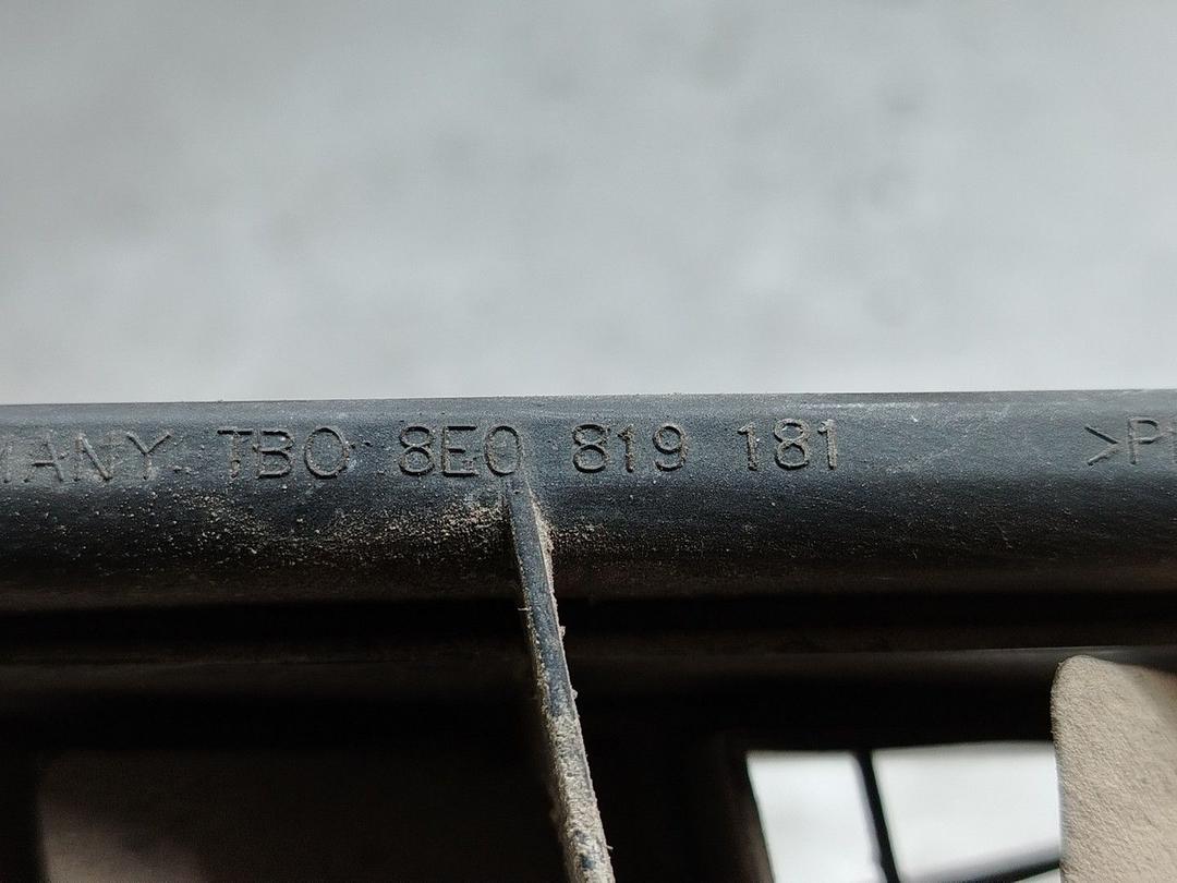 Решетка вентиляции кузова 515O9J Audi A4 - Фото 3