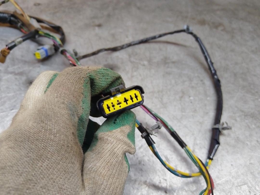 Проводка двери передней правой CRXBH9 Nissan Micra купить в магазине запчастей бу