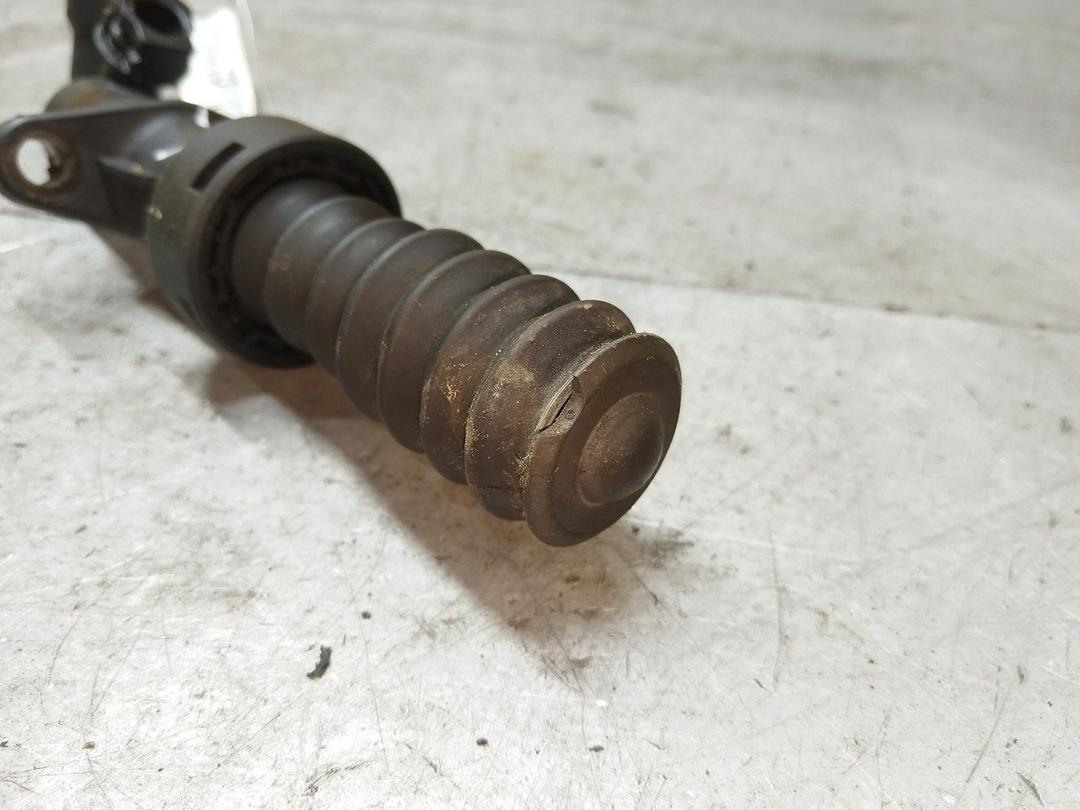 Цилиндр сцепления рабочий E6PF54 Citroen Xsara Picasso купить в магазине запчастей бу