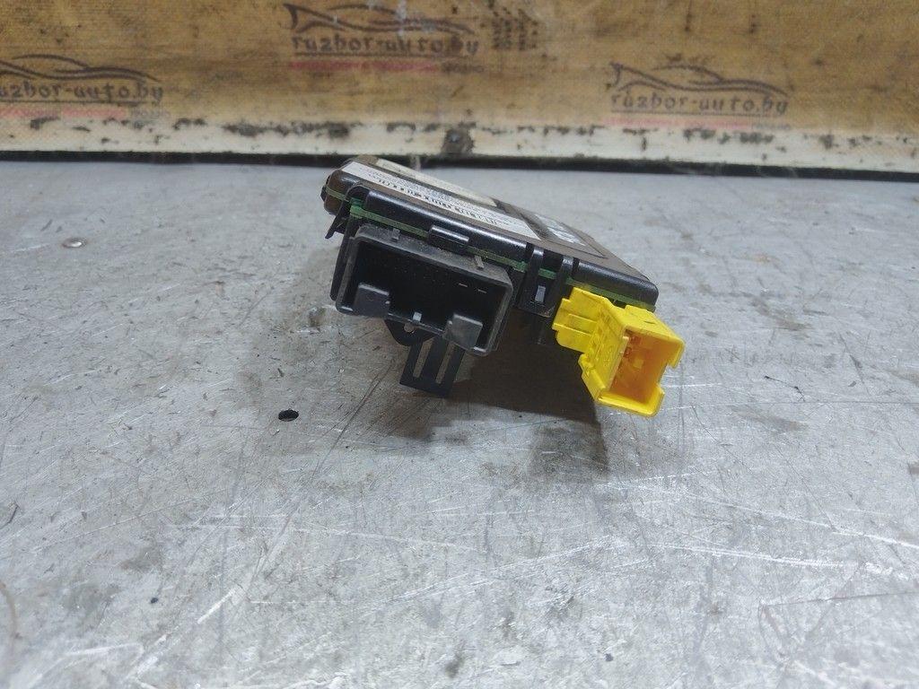 Блок управления подрулевыми переключателями VBZB0G Volkswagen Jetta - Фото 2