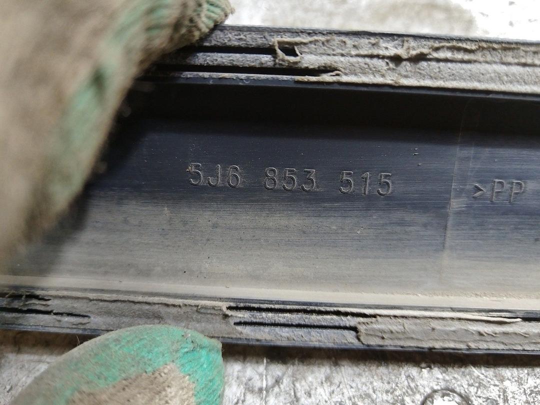 Молдинг двери передней левой 1RDR5G Skoda Fabia купить с доставкой