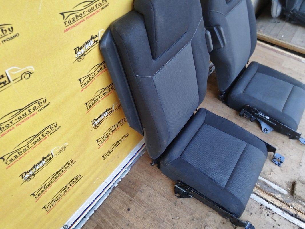 Сиденье заднее 4Z3563 Opel Zafira купить с доставкой