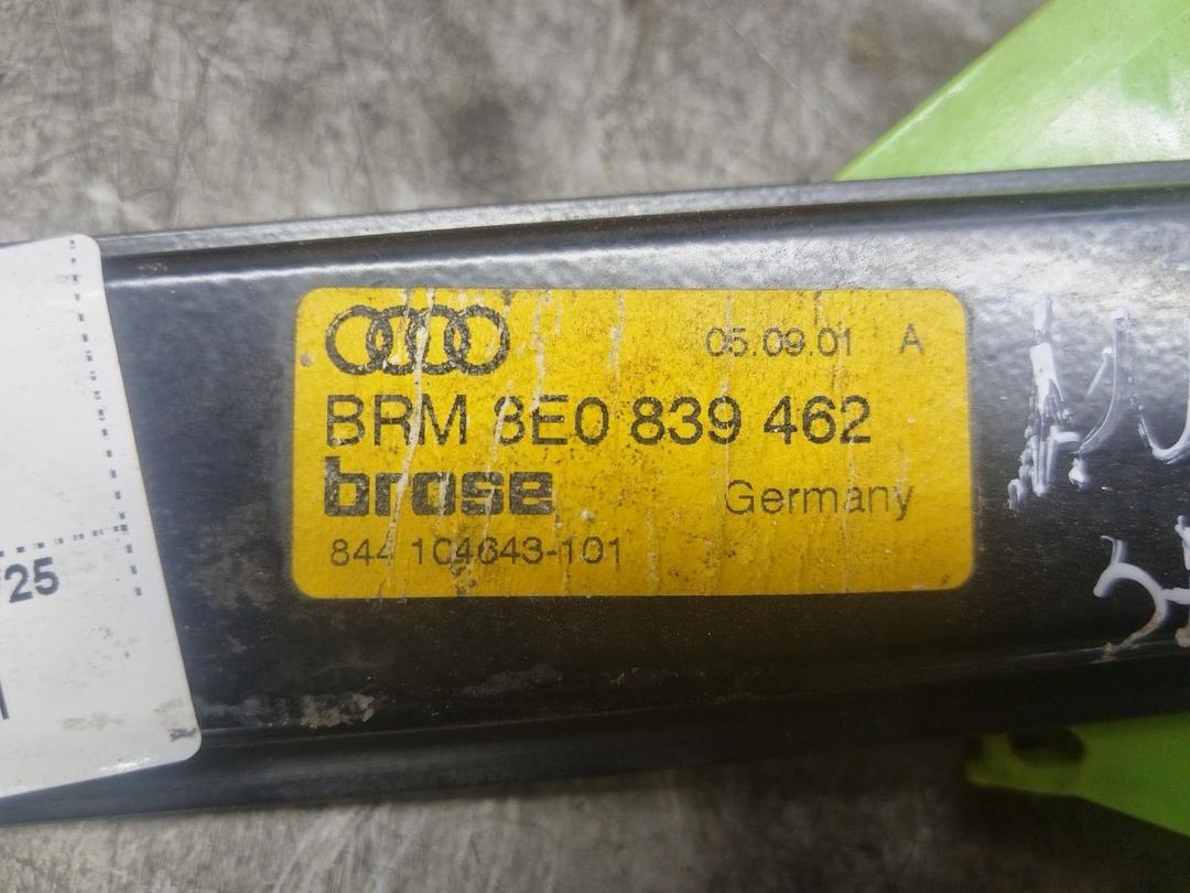 Стеклоподъемник задний правый 5EQE77 Audi A4 купить