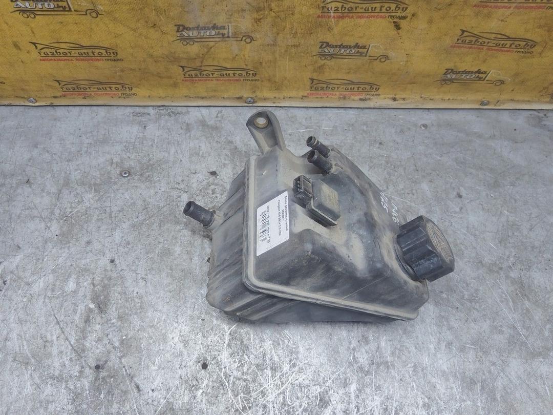 Бачок расширительный 8DCBF7 Peugeot 406 undefined