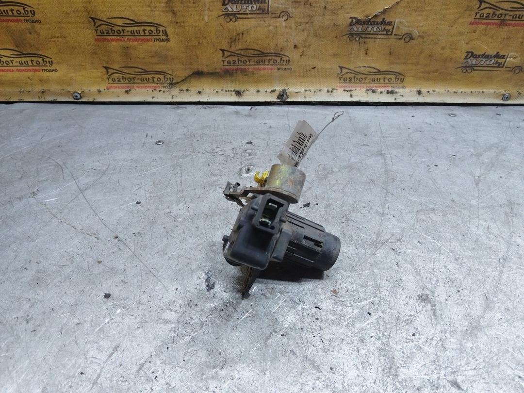 Кнопка открытия багажника KMSAB1 Renault Laguna купить в магазине запчастей бу