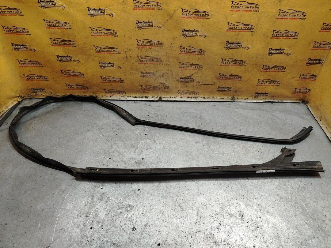 Молдинг стекла лобового ZE89WW Peugeot 406 - Фото 3