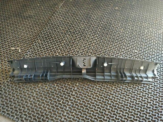 Накладка замка багажника CJ87BY Toyota Avensis - Фото 1