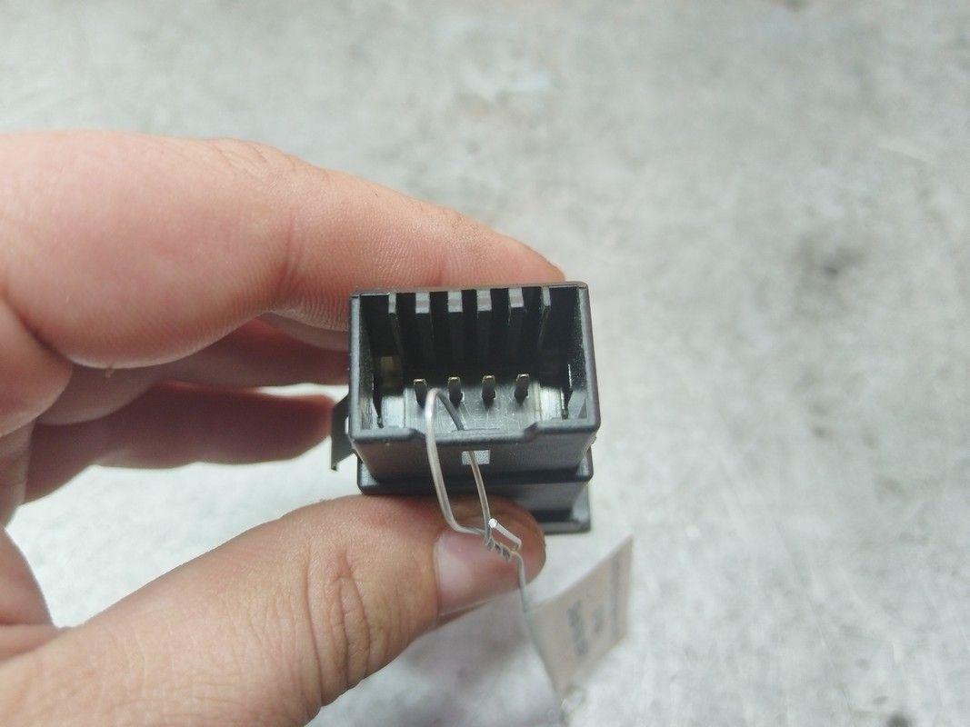 Кнопка подогрева сидений G7PB99 Skoda Fabia купить с доставкой. Огромный выбор запчастей и марок авто. У нас есть практически все.