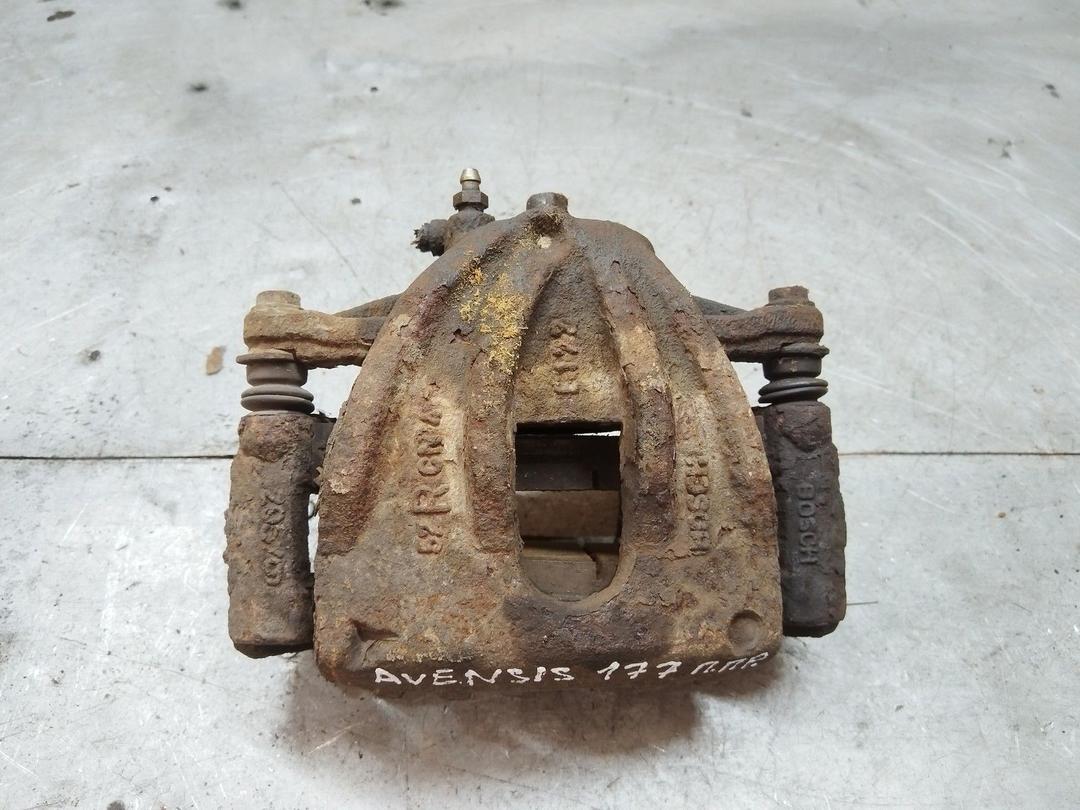 Суппорт передний правый H8Q47T Toyota Avensis - Фото 2