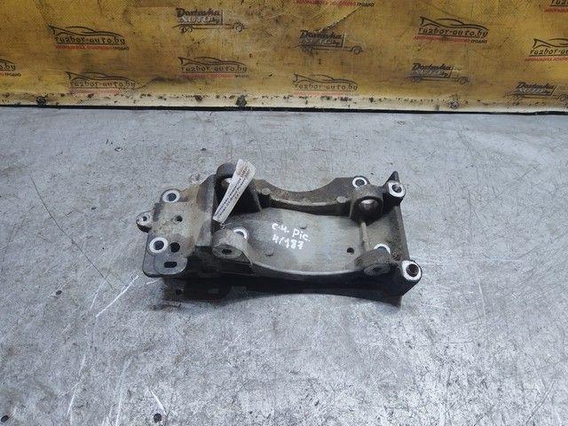 Кронштейн генератора YHR3FI Citroen C4 Grand Picasso