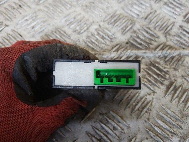 Кнопка кондиционера B468YY Honda HR-V - Фото 2