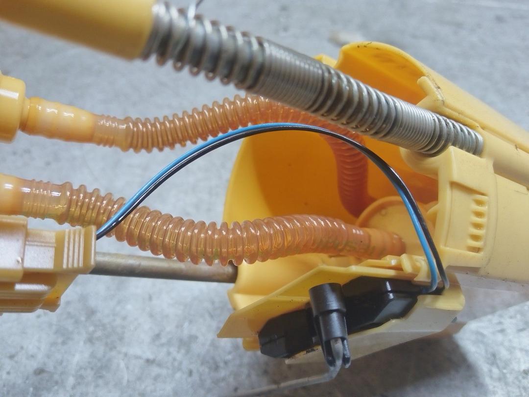 Колба в бак R5FP3G Ford Mondeo - Фото 5