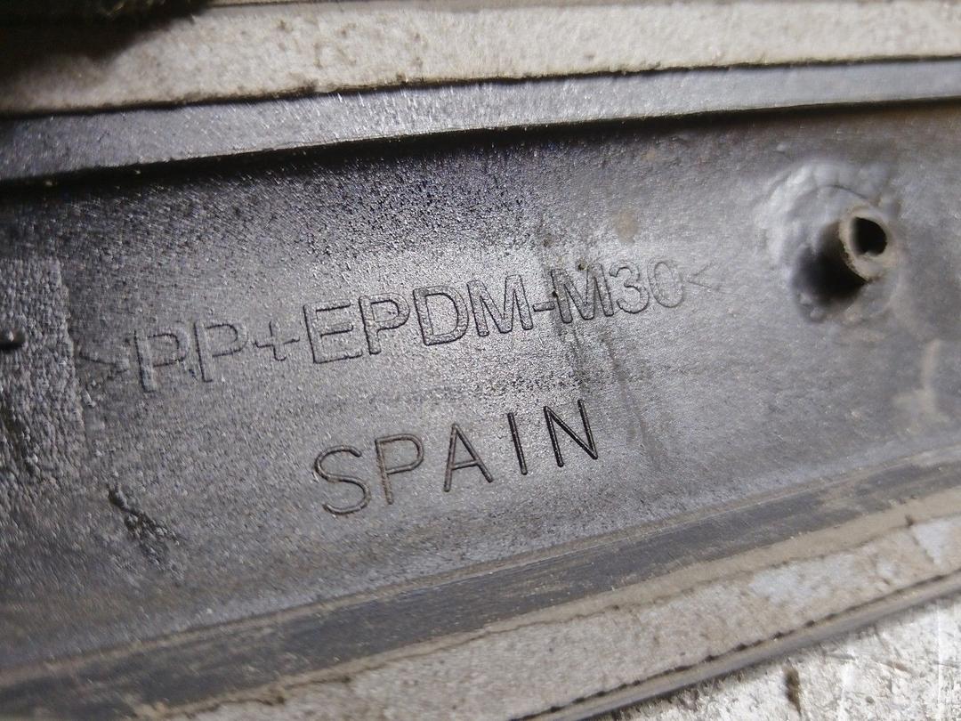 Молдинг двери задней левой 58FYG3 Volkswagen Polo купить в магазине запчастей бу