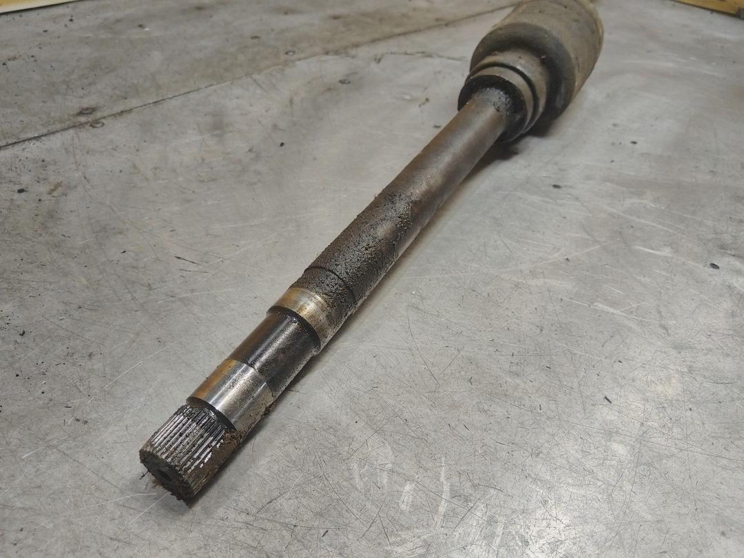 Полуось передняя правая (приводной вал, ШРУС) LST8VN Peugeot 806 купить в магазине запчастей бу