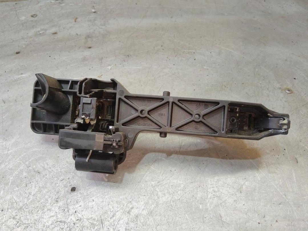 Ручка наружная задняя левая V6N1WU Kia Sorento купить с доставкой