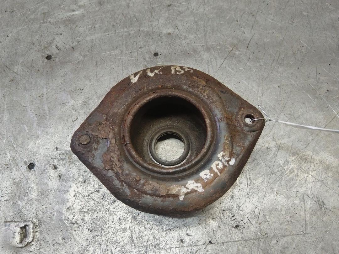 Опора амортизатора верхняя (чашка) 9JO444 Volkswagen Passat