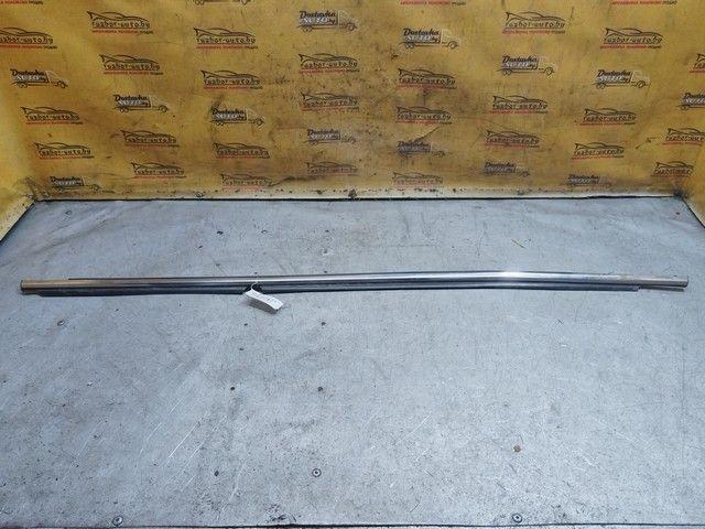 Молдинг стекла двери задней левой наружный 5OE3JU Toyota Avensis