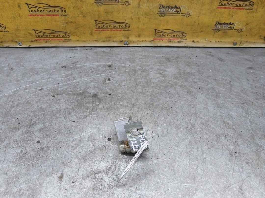 Петля двери передней правой UU9F7Q Volkswagen Polo купить с доставкой