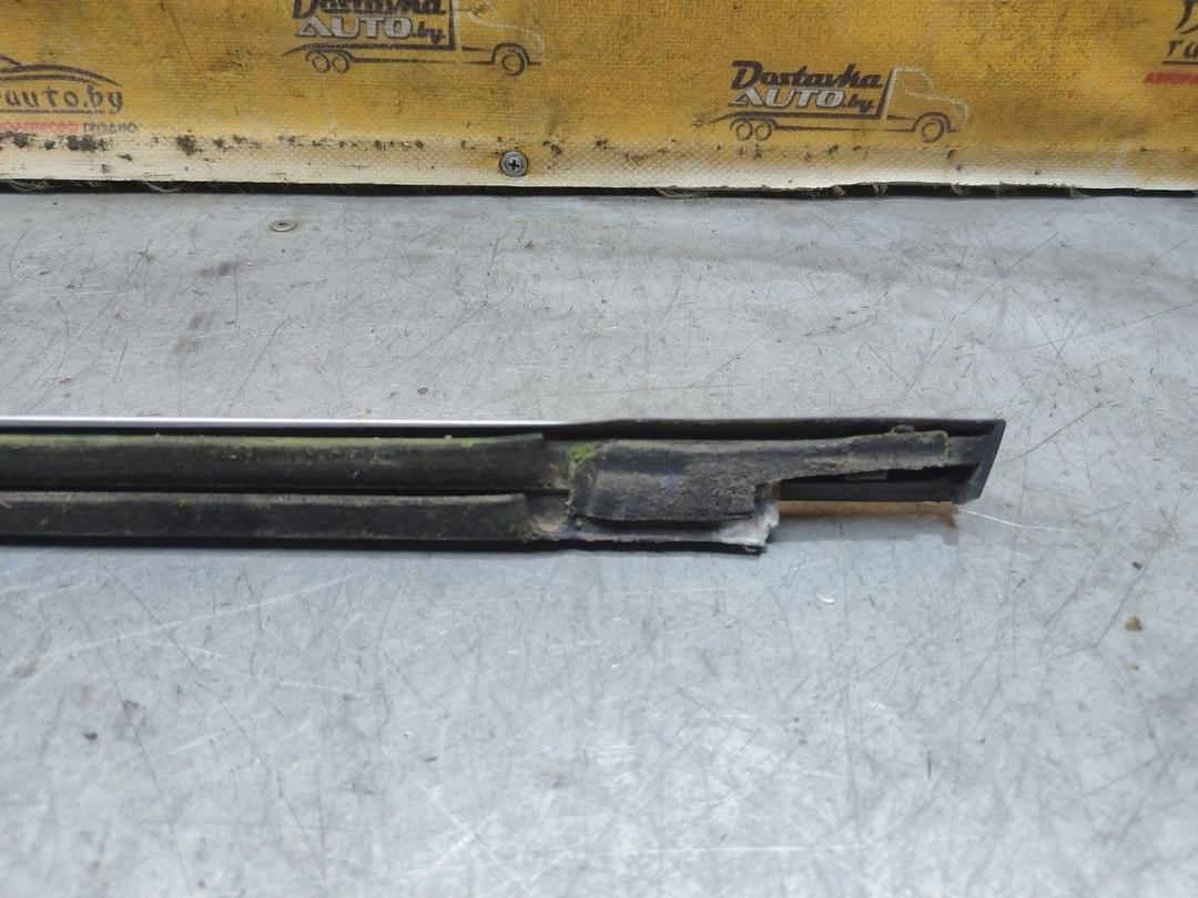 Молдинг стекла двери передней правой наружный 0A8ZZ3 Ford Mondeo купить в магазине запчастей бу