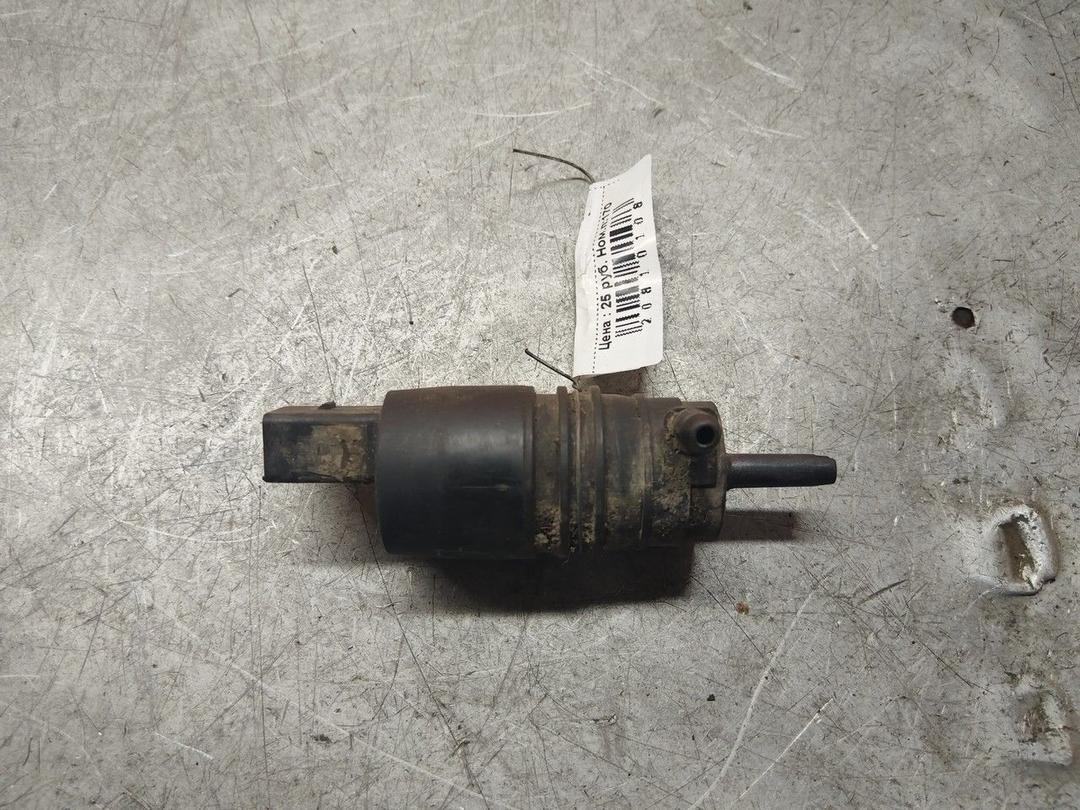 Насос (моторчик) омывателя стекла J3MCJ4 Volkswagen Passat - Фото 1