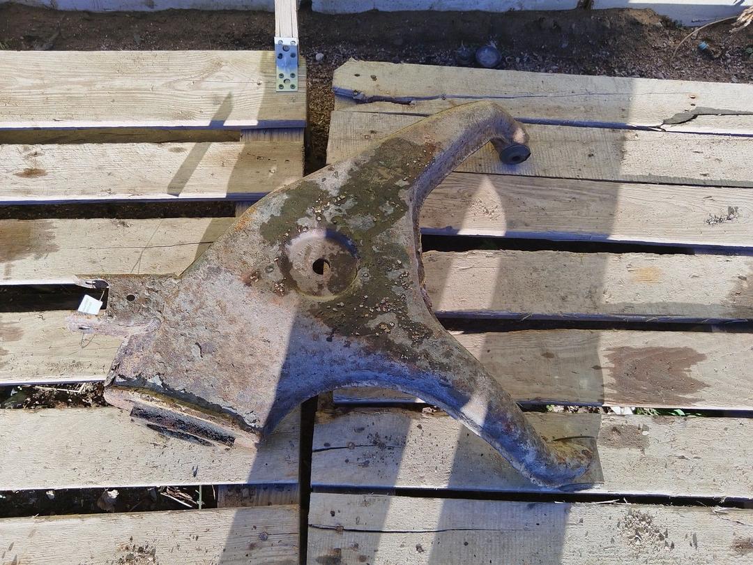 Рычаг задний левый YG0BG2 Ford Sierra купить в магазине запчастей бу