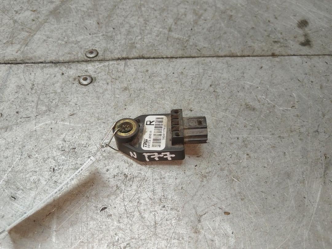 Датчик удара X39DK4 Toyota Avensis