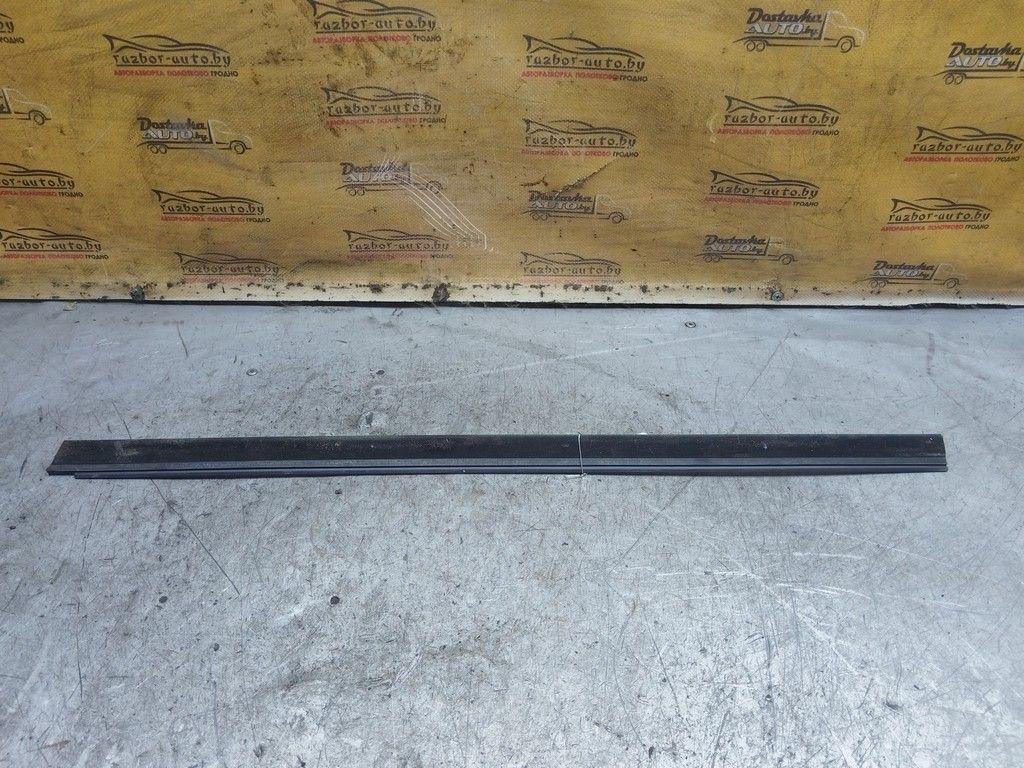 Молдинг стекла двери задней левой наружный 5LWXMV Audi 80 - Фото 2