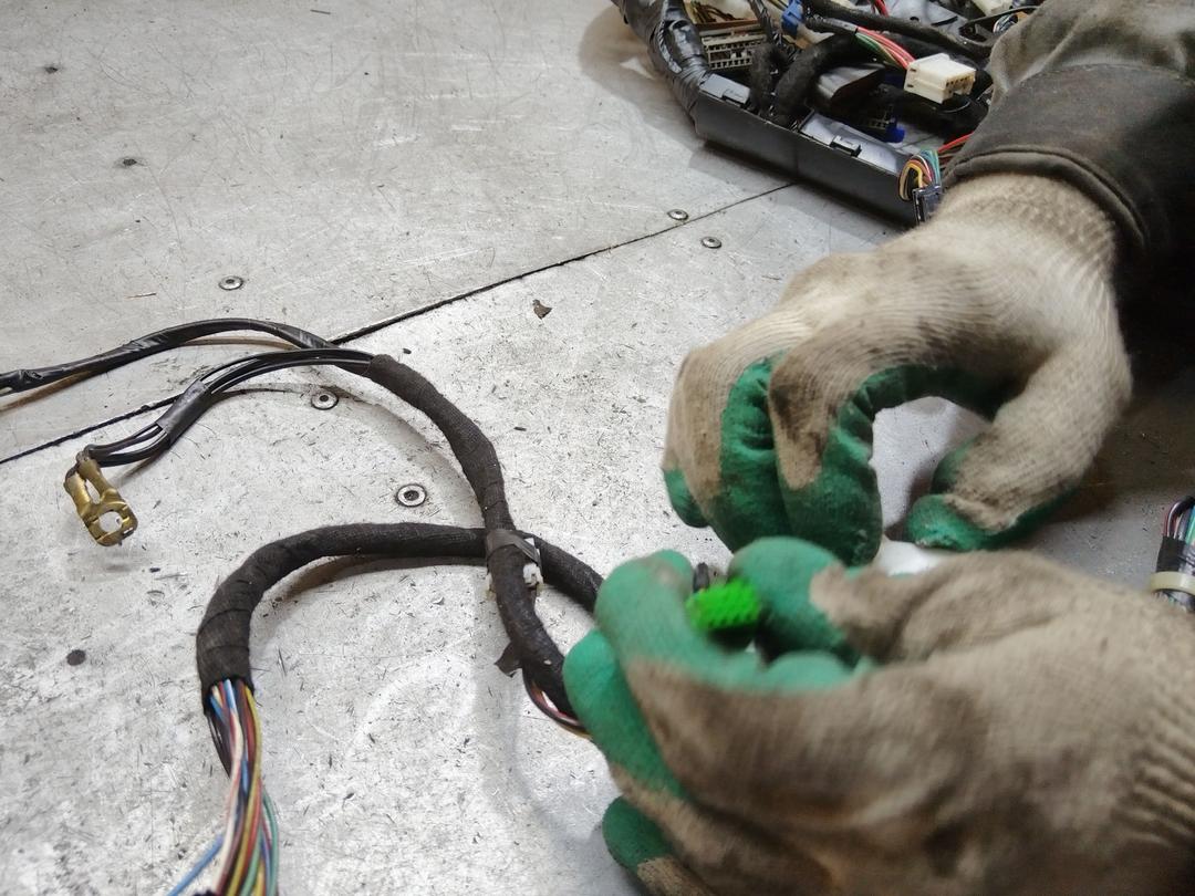 Проводка салона WDBACG Mitsubishi Carisma - Фото 46