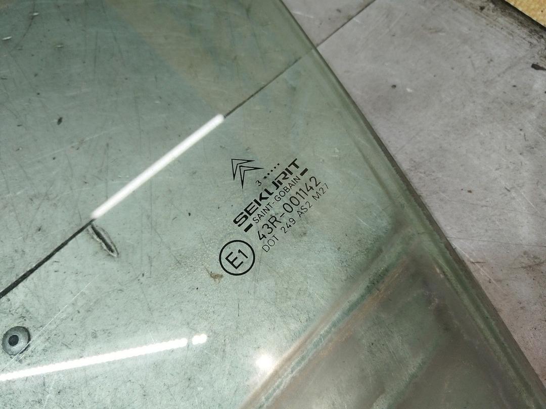 Стекло двери передней левой MB1IUZ Citroen Xsara Picasso - Фото 2