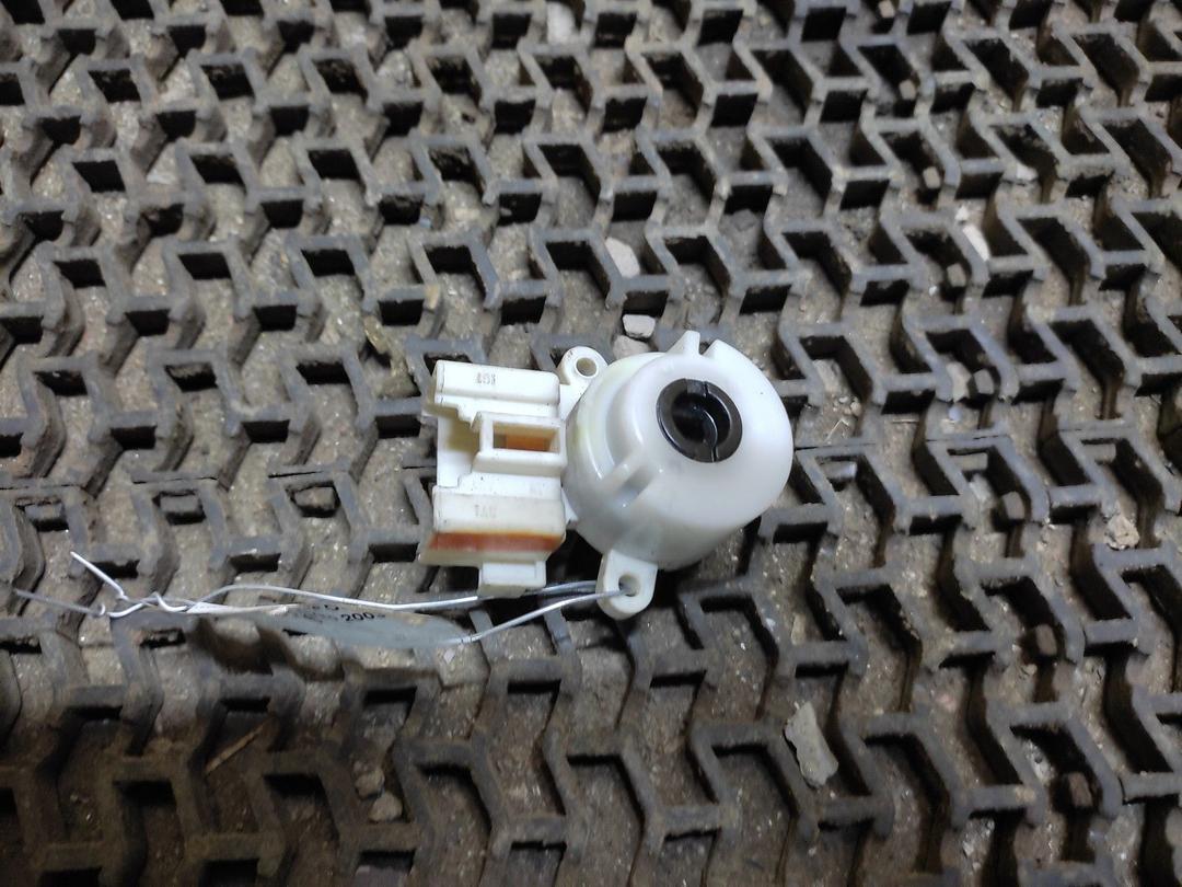 Контактная группа O3GT2Y Toyota Avensis Verso