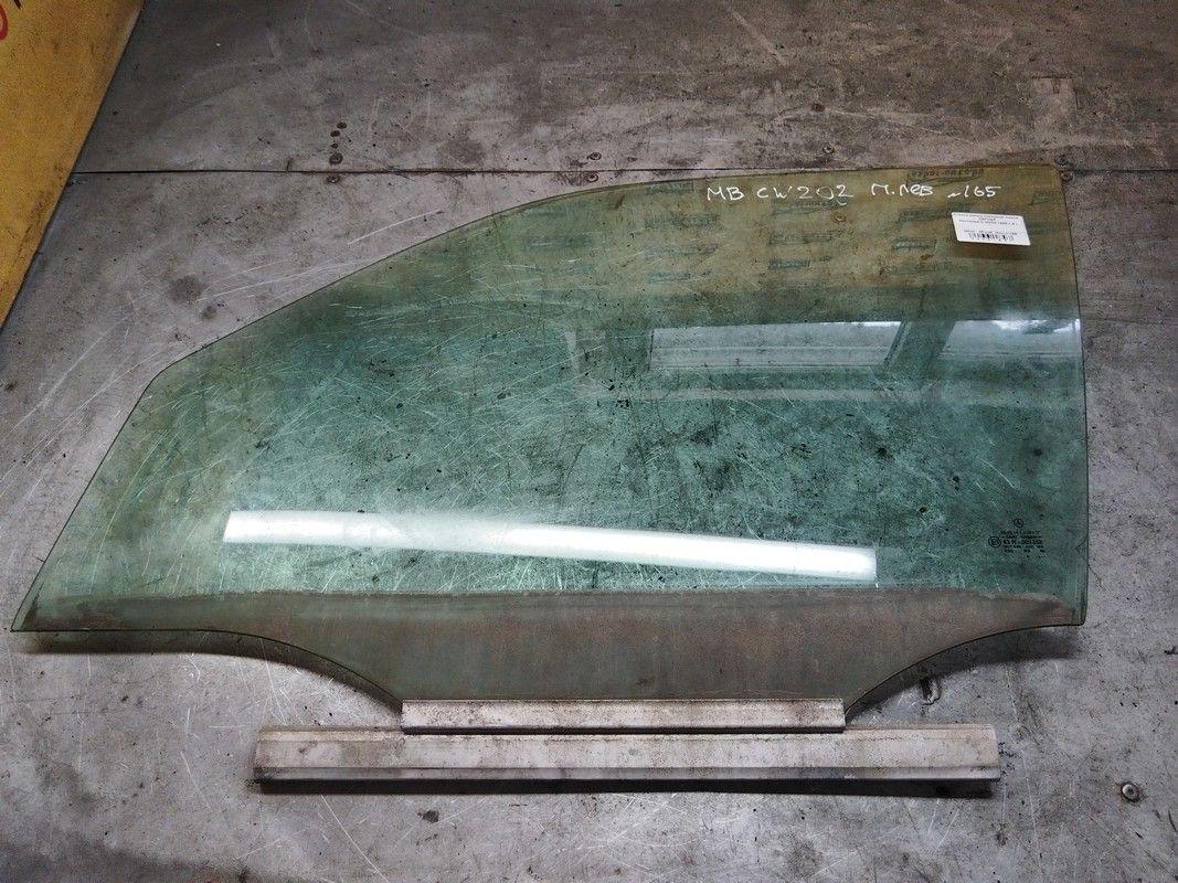 Стекло двери передней левой O6FUGF Mercedes C W202 купить