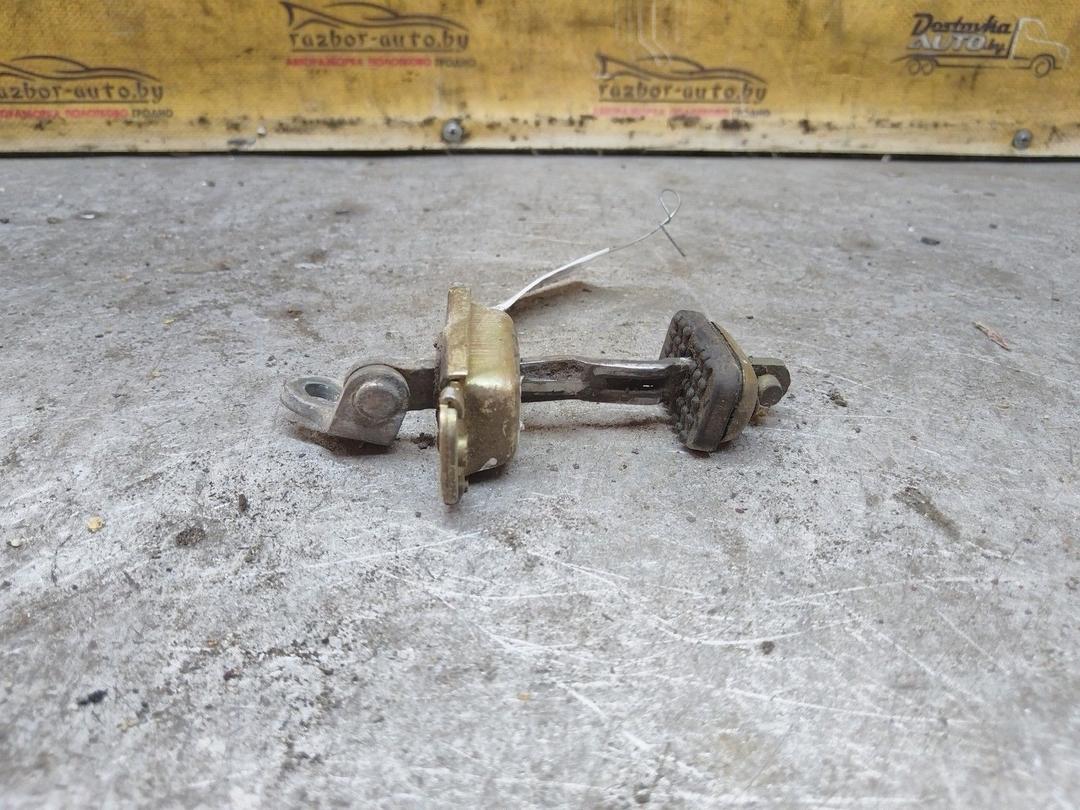 Ограничитель открывания двери передней 0EWP4S Hyundai Lantra