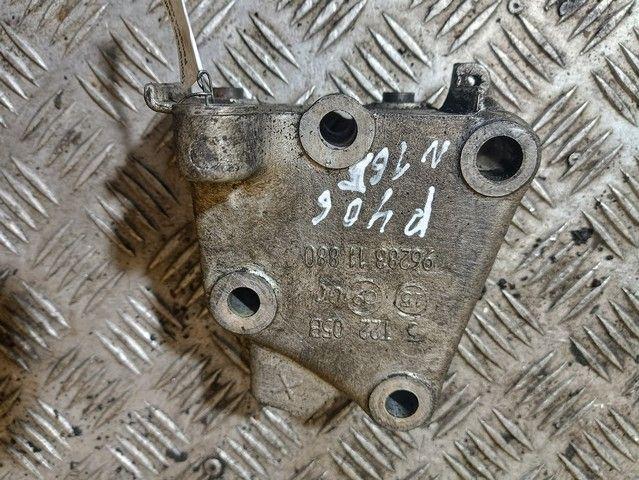 Кронштейн двигателя ZQUN7C Peugeot 406 - Фото 1