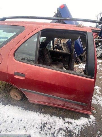 Стекло двери задней правой 6DXRDC Peugeot 306
