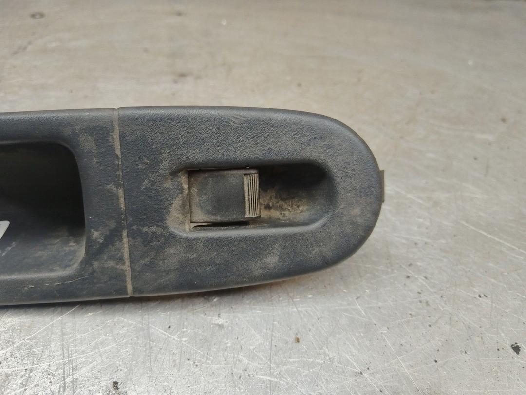 Кнопка стеклоподъемника заднего правого 321IT2 Honda HR-V - Фото 2