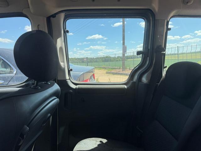 Обшивка двери задней правой (дверная карта) 7N0O5Z Citroen Berlingo
