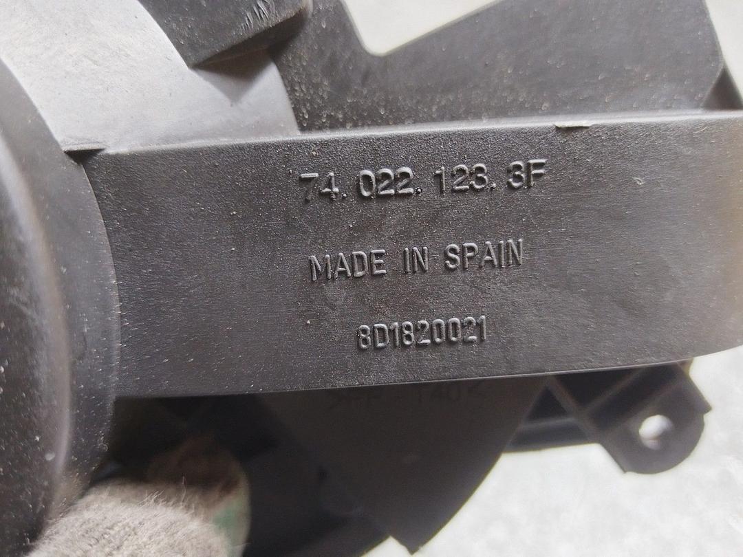 Моторчик печки PGKMGR Volkswagen Passat купить в магазине запчастей бу