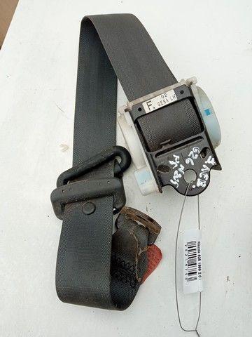 Ремень безопасности задний левый 8FRUGH Mazda 626